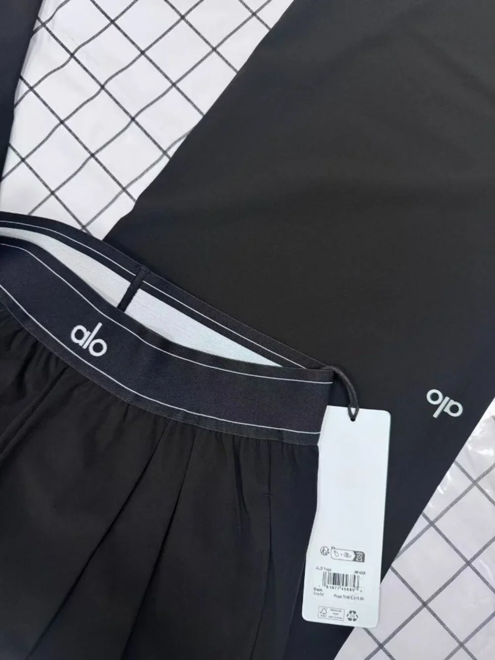 ALO Yoga Black Wide-Leg Trousers - Picture 3 of 8